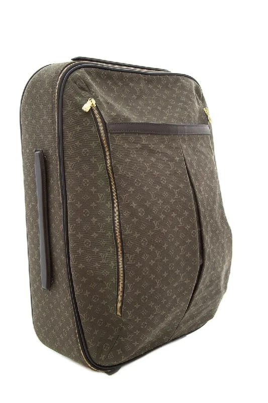 Louis Vuitton Petite Malle bags with a hard - shell structure for uniquenessLouis Vuitton Green Monogram Luggage