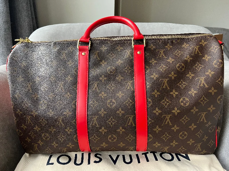 Louis Vuitton bags with a magnetic snap closure for easy accessLouis Vuitton Keepall Bandouliere 50 Monogram and Coquelicot (RRP £1,790)