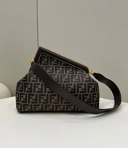 Fendi Sunshine Shopper bags with a contrast - stitched handle for a unique and stylish lookBC - FENDI BAGS - 1251