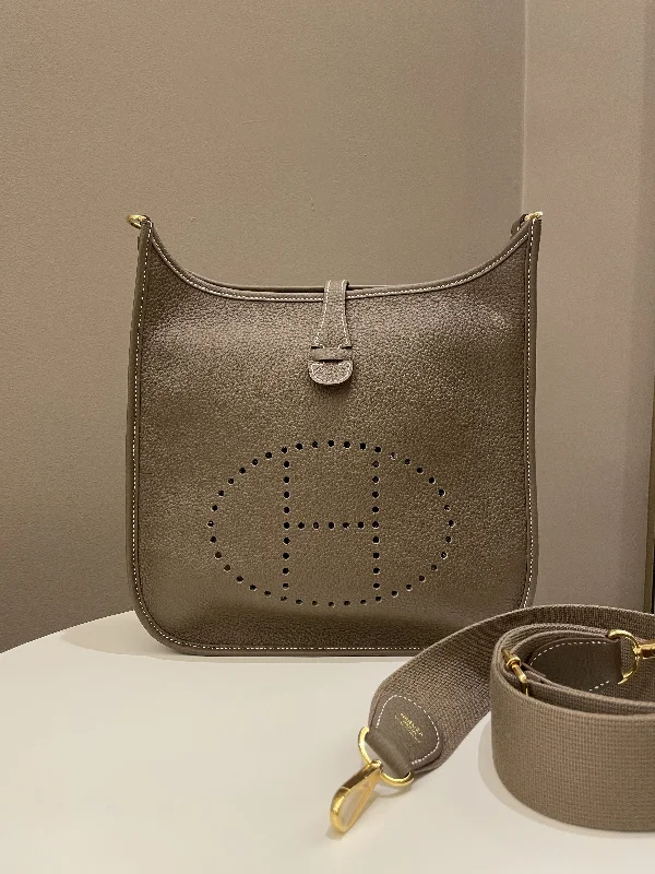 Compact Hermes Herbag Zip for Effortless CarryingHermes Evelyne 29 PM Etoupe Clemence