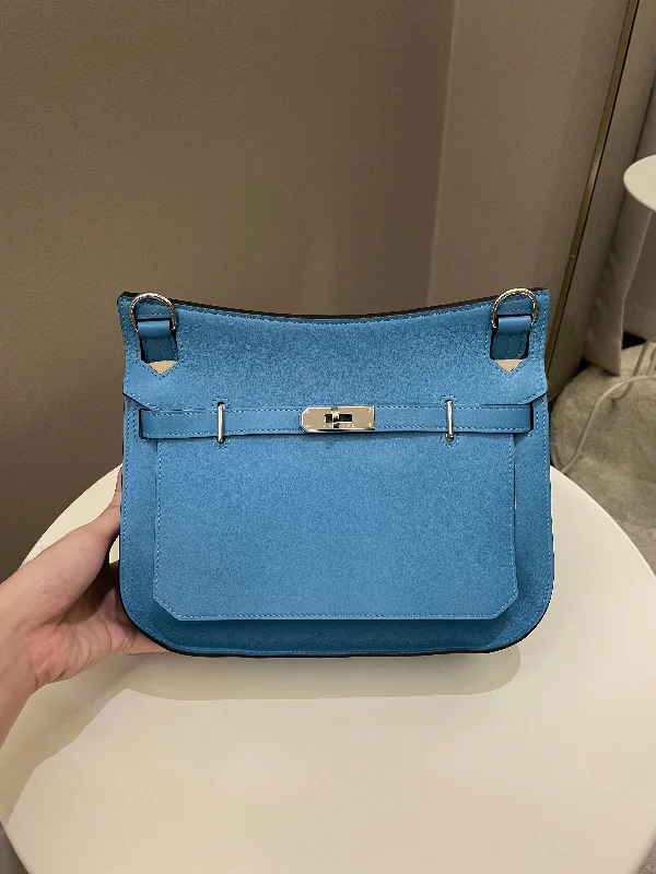 Minimalist Hermes Bags for a Sleek and Timeless LookHermes Jypsiere 28 Turquoise Swift