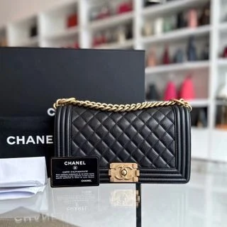 Chanel Black Handbag for Business Meetings*Full Set, Caviar, Like New, Receipt* Boy Caviar Old Medium 25cm Quilted Leboy Black GHW No 25