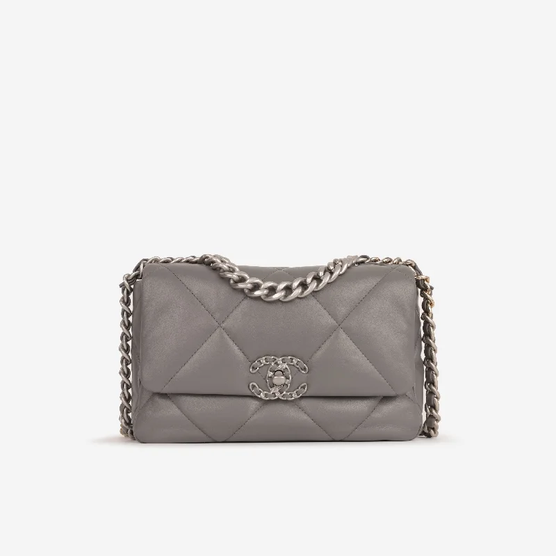 Chanel Classic Flap Bag for Evening PartyChanel 19 - Small