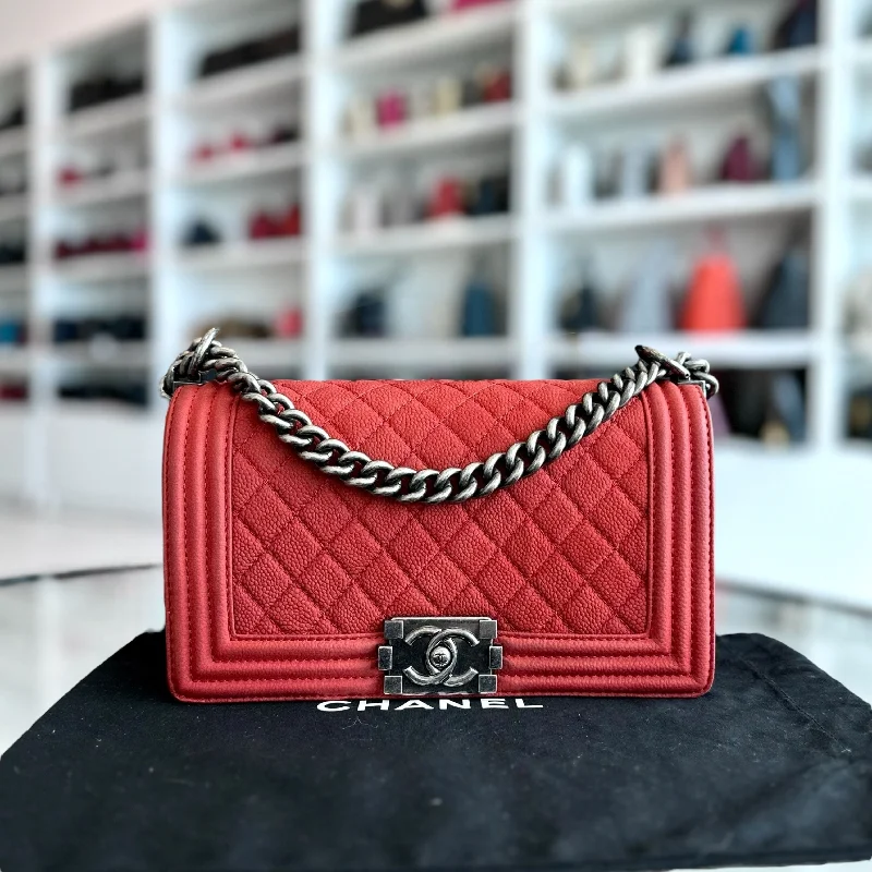 Chanel Lightweight Handbag for Daily ErrandsBoy Old Medium 25CM Quilted Suede Caviar Calfskin Leboy Red RSHW No 18