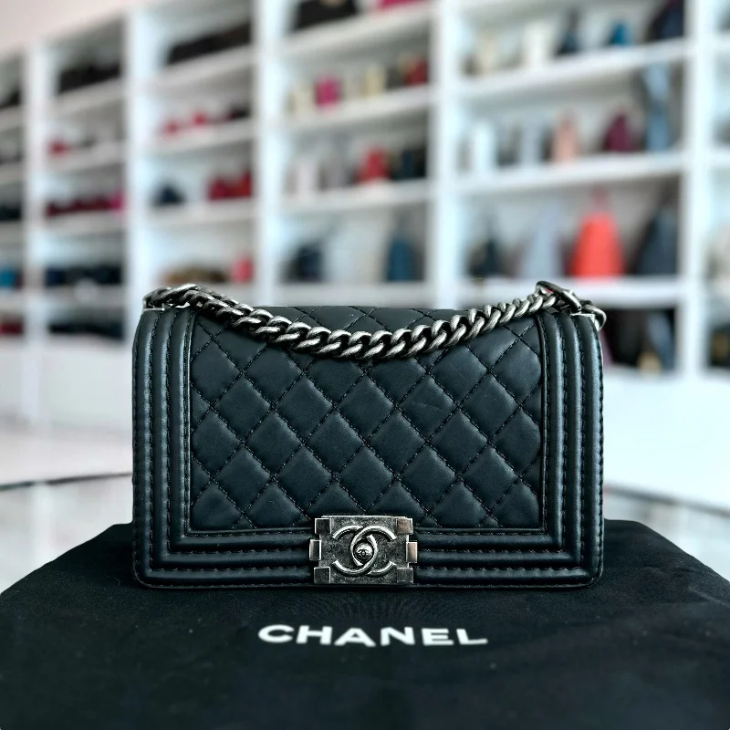 Chanel All - Match Handbag for Versatile StylingBoy Old Medium 25CM Stitched Quilted Leboy Black RSHW No 18