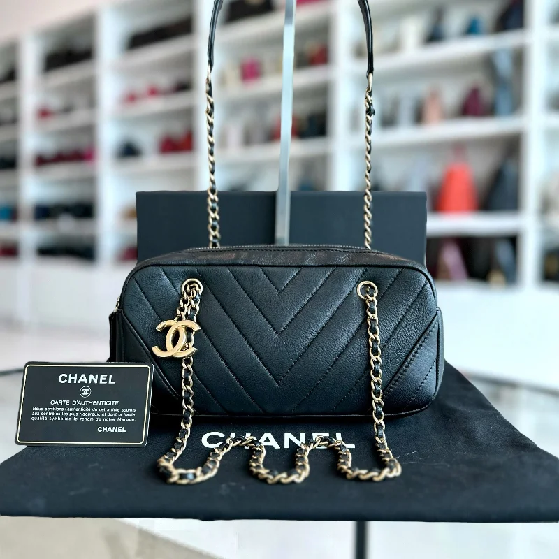 Chanel Luxury Handbag for High - End EventsChanel Camera Bag - Chevron Calfskin Small Black Shoulder Bag Series 21