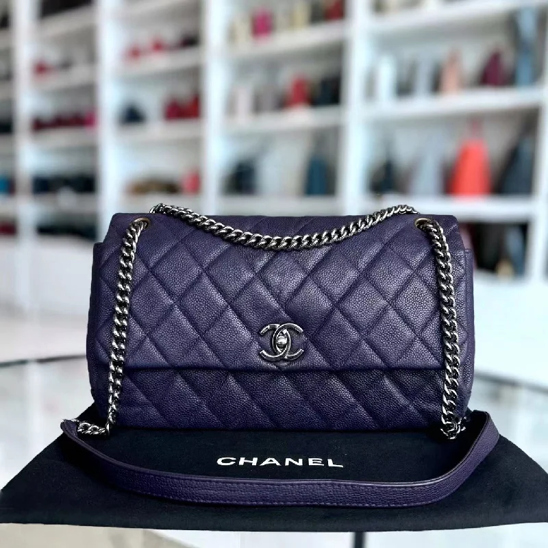 Chanel Chain Strap Handbag for Everyday UseCaviar Quilted Jumbo Matelasse Seasonal Flap Quilted Calfskin SHW No 16