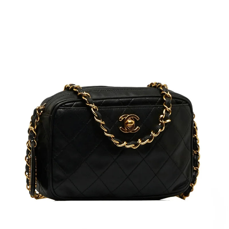 Chanel Black Handbag for Business MeetingsChanel CC Matelasse Lambskin Camera Bag (QimvSc)