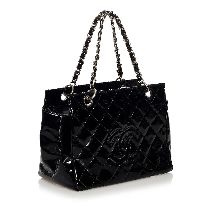 Chanel Classic Flap Bag for Evening PartyChanel CC Matelasse Patent Leather Handbag (31017)