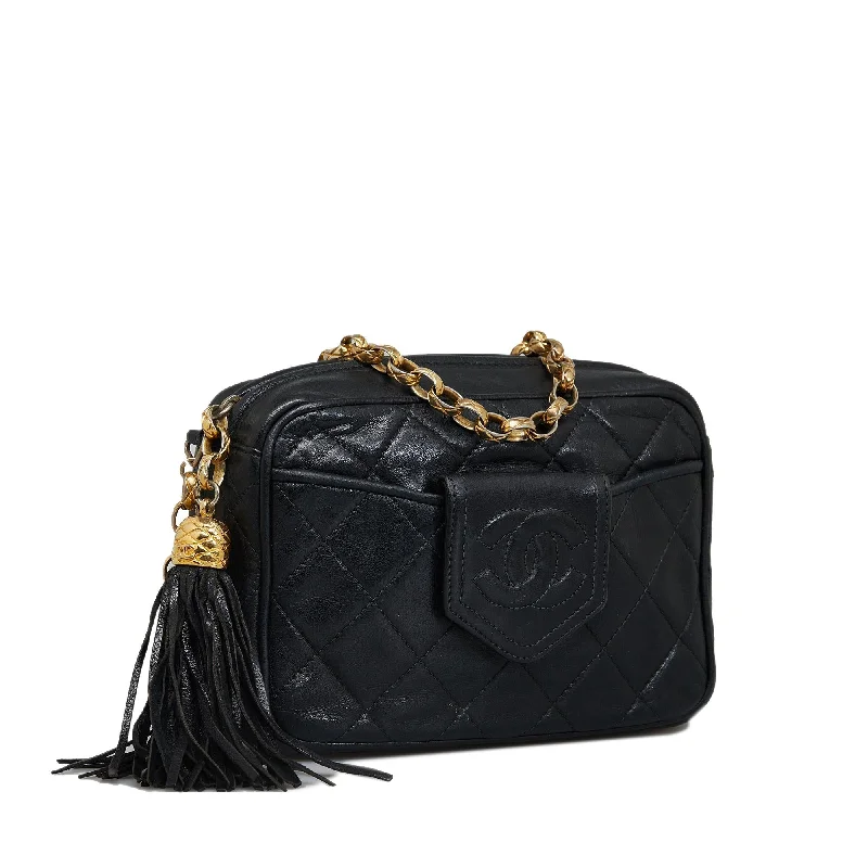 Chanel Limited Edition Handbag for CollectorsChanel CC Matelasse Tassel Camera Bag (Y2qSSV)