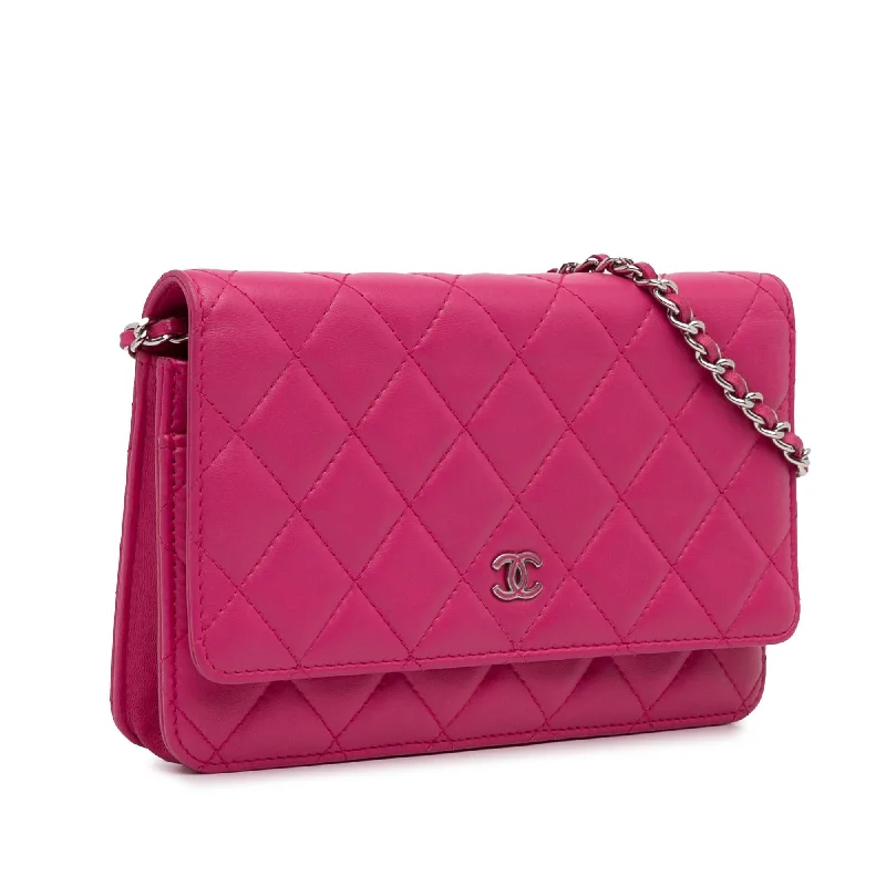 Chanel Vintage Inspired Handbag for Retro LoversChanel Classic Lambskin Wallet on Chain (BJPJVT)