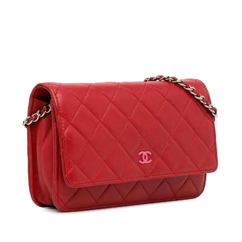 Chanel All - Match Handbag for Versatile StylingChanel Classic Lambskin Wallet on Chain (lnfadS)