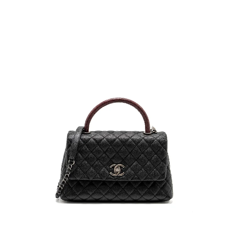 Chanel Lightweight Handbag for Daily ErrandsChanel Medium coco handle caviar / lizard handle black / burgundy ruthenium hardware