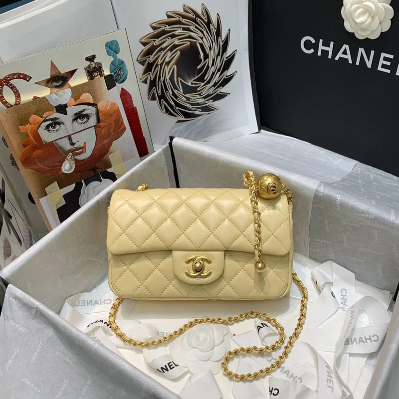 Chanel Handbag with Adjustable Strap for ComfortWF - Chanel Bags - 1748